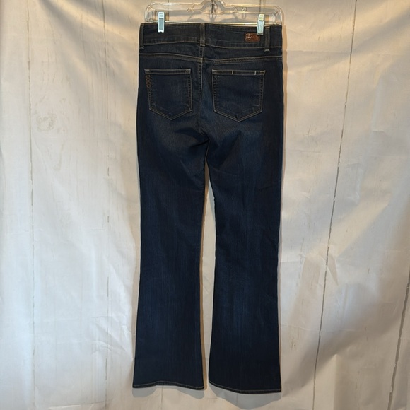 PAIGE HIDDEN HILLS BOOTCUT BLUE JEANS 27. Like New. - Picture 4 of 7
